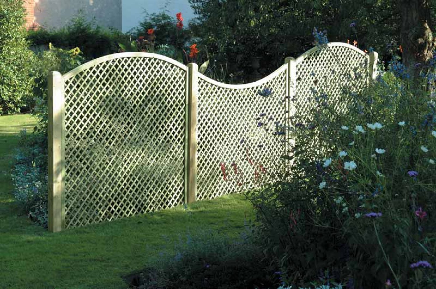 Heavy Diamond Lattice Trellis and Lattice Timber Fencing Ashford Kent