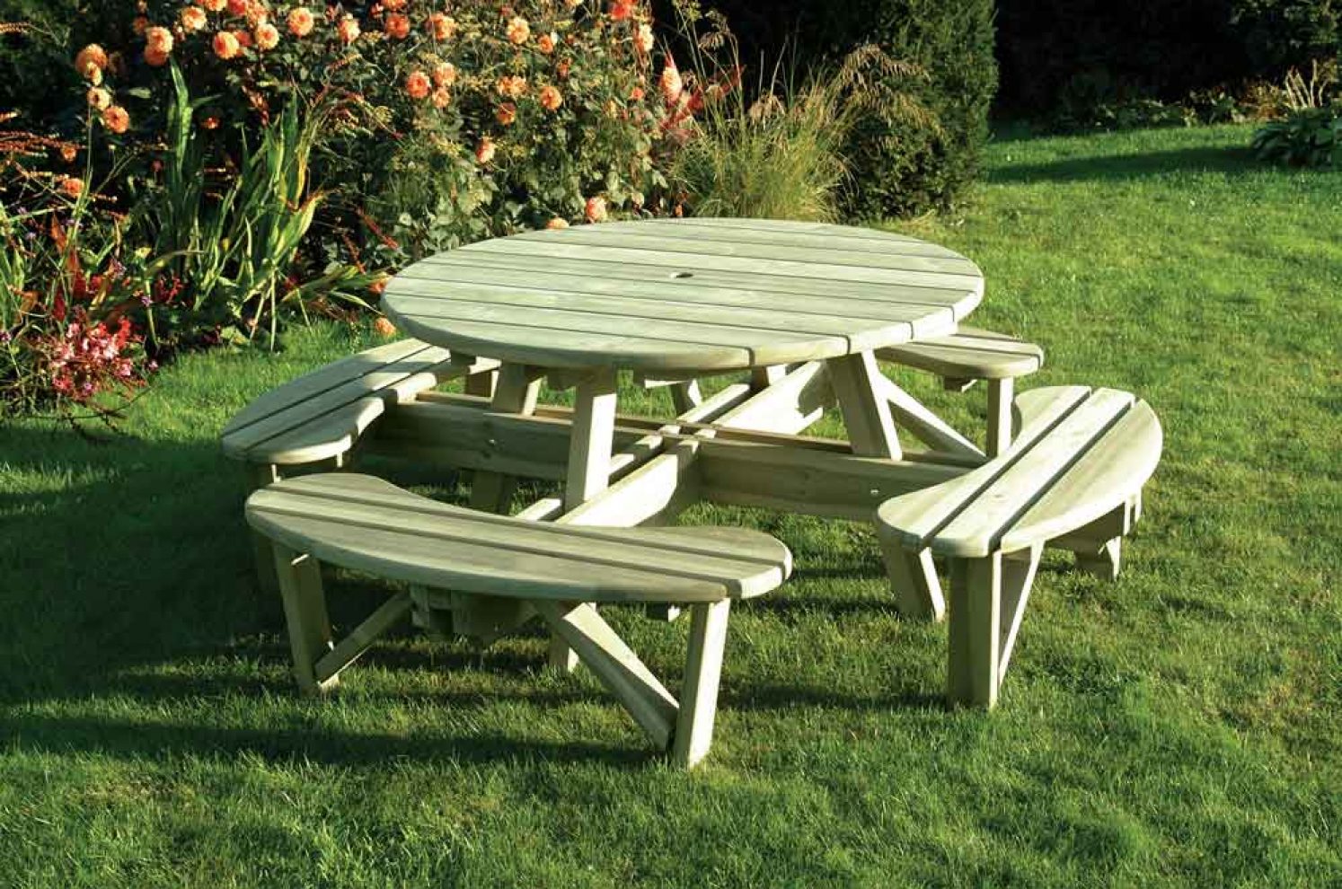 Round Table & Bench Seat Garden Furniture Ashford Kent