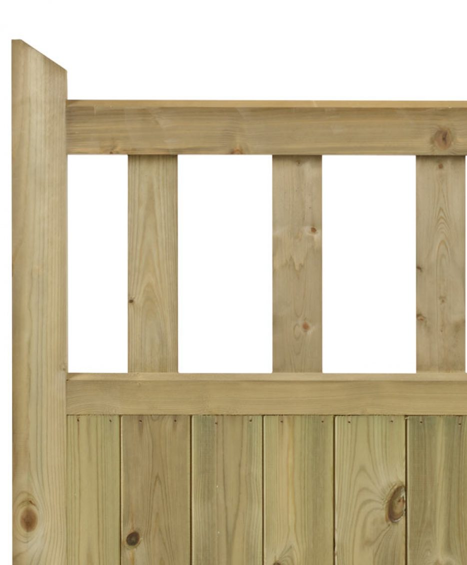 Driveway and Entrance Gates in Ashford Kent Panelled, Dipped and Arched