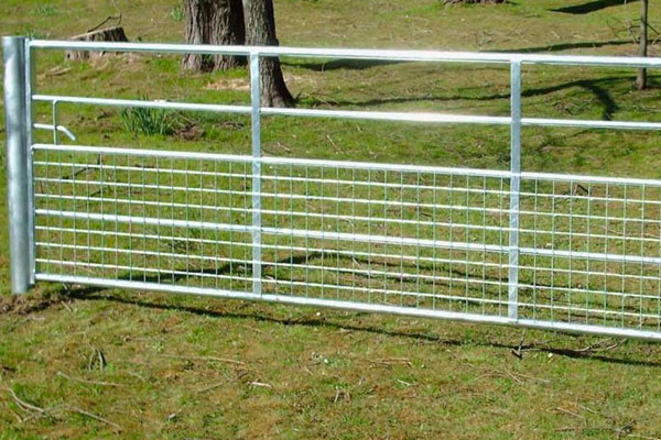 Metal Gates in Ashford Kent