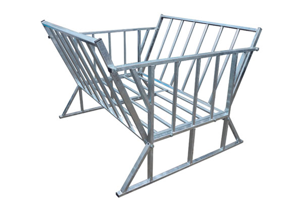 LM Bateman Cattle Cradle