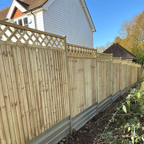 Durapost 1 DuraPost and Premium Closeboard Panels