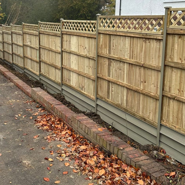 Durapost 3 DuraPost and Premium Closeboard Panels